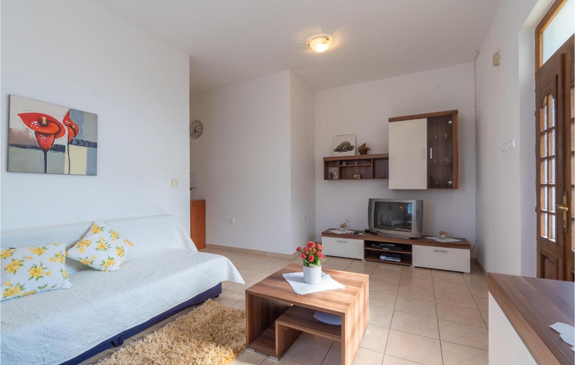 Awesome Apartment In Pula With Wifi Luaran gambar